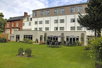 Plus Pinewood on Wilmslow Hotel Cheshire
