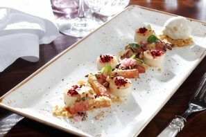 Food and drink - Plus Pinewood on Wilmslow Hotel Cheshire (Handforth)