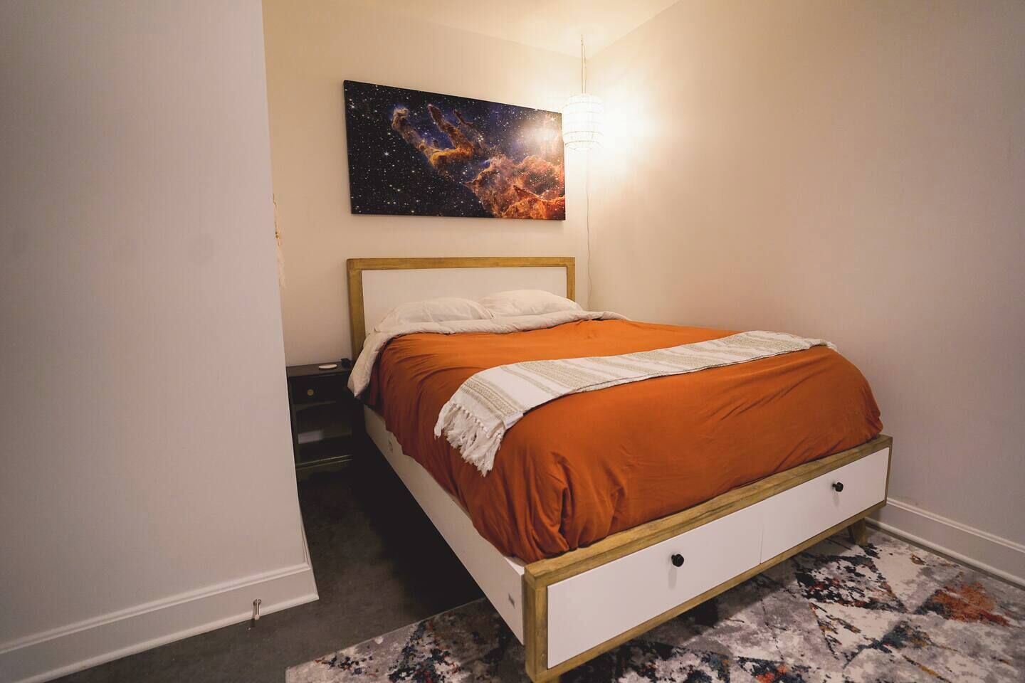 2 chambres, fer et planche à repasser, Wi-Fi, draps fournis