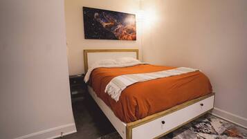 2 chambres, fer et planche à repasser, Wi-Fi, draps fournis