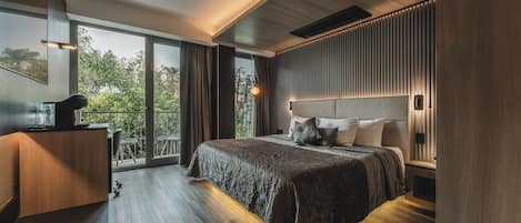 In-room safe, bed sheets