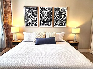 2 soverom, strykejern/-brett, wi-fi og sengetøy