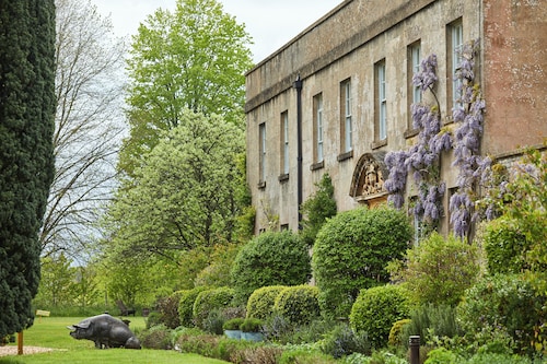 THE PIG near Bath