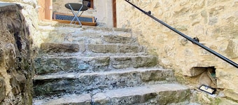 Village house in Ribeyret WIFI Quiet Comfort