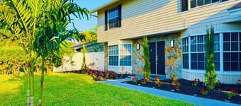 Tampa Luxury 5BR Estate with Pool + Golf Views