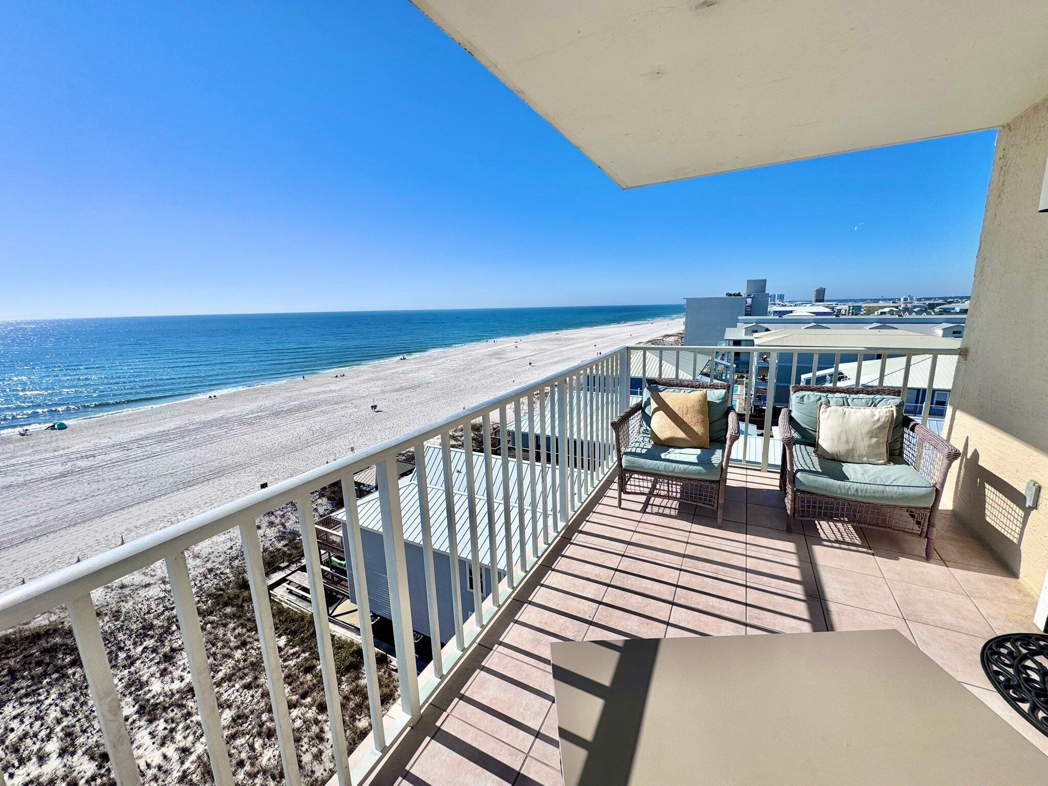 บ้านพัก, หลายเตียง, ระเบียง, วิวชายหาด (Seacrest 709) | บริเวณที่พัก