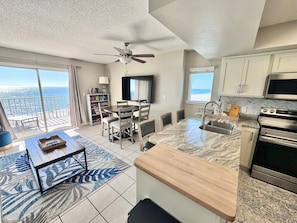 Private kitchen - Seacrest 709 (Gulf Shores)