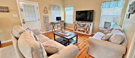 House, Multiple Beds, Balcony, Garden View (The Rookery 202) | Living area