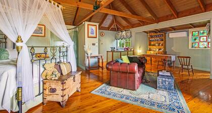 StayAU Windsong Cottage Idyllic Getaway Dandenong