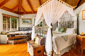 1 Schlafzimmer, Schreibtisch, Bügeleisen/Bügelbrett, Reisekinderbett