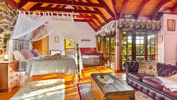 1 habitación, tabla de planchar con plancha, cuna de viaje y wifi