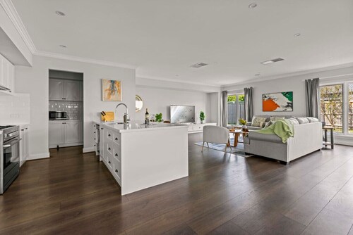 StayAU Contemporary 5BRM Families Home Point Cook