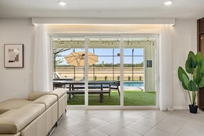 Interior - 10 BD/ 8 BA/ Windsor Cay (15953 CC) (Clermont)