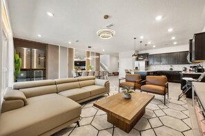TV - 10 BD/ 8 BA/ Windsor Cay (15953 CC) (Clermont)