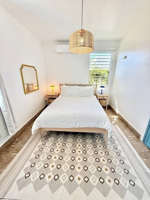4 habitaciones, tabla de planchar con plancha, cuna de viaje y wifi