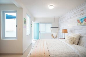 4 bedrooms, travel cot, WiFi