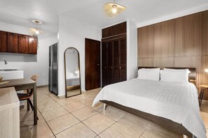 1 bedroom, iron/ironing board, WiFi, bed sheets