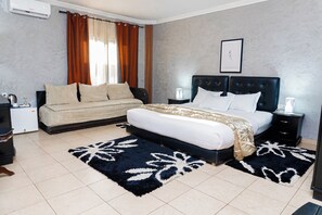 Phòng đôi Deluxe, ban công | Truy cập Internet không dây miễn phí 