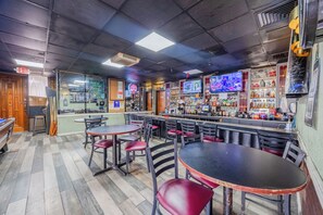 Déjeuner, souper et brunch servis sur place; cuisine américaine