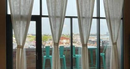 Downtown Condo with Pool View