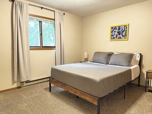 2 bedrooms, WiFi, bed sheets