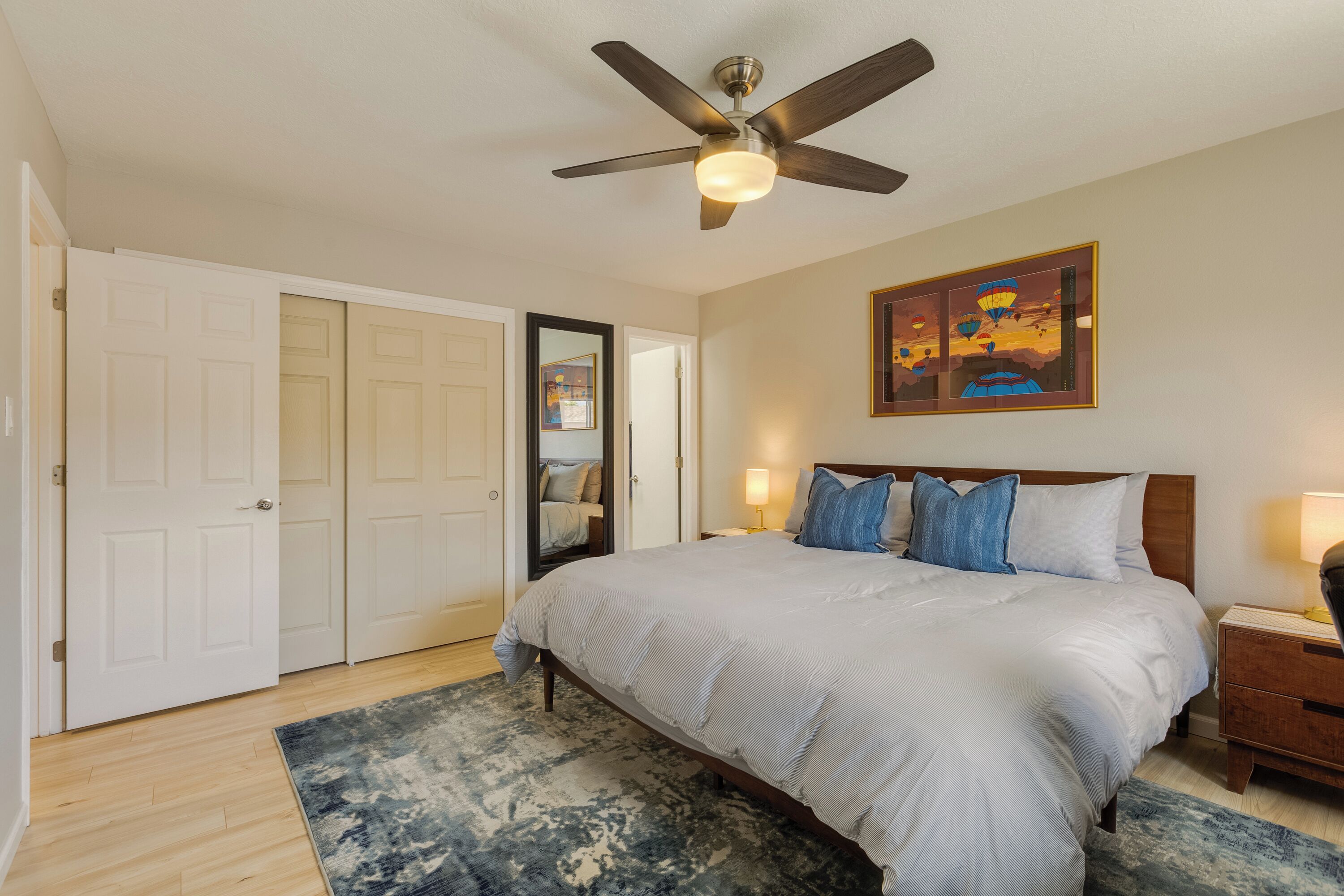 2 bedrooms, desk, iron/ironing board, WiFi