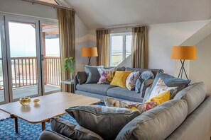 Living area - Villa 2 (Helston)