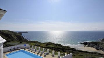 Indoor pool, outdoor pool