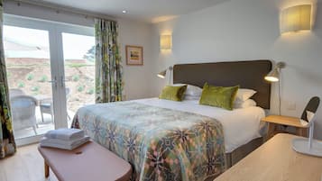 3 bedrooms, individually decorated, individually furnished, free WiFi