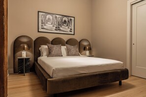 2 bedrooms, iron/ironing board, free WiFi, bed sheets - Chic Artisan Loft w/Stylish Design / The Sculptor (Philadelphia)