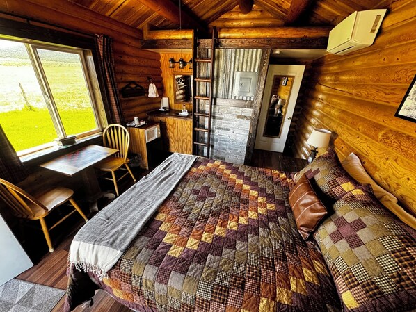 1 bedroom, travel cot, WiFi, bed sheets