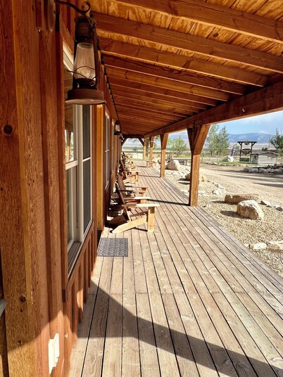 Cabin 9 at the Almo Inn near City of Rocks and Castle Rocks Parks, Almo Idaho
