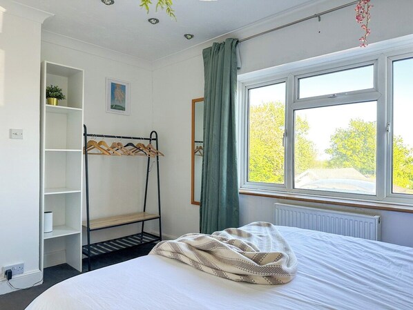 Unclassified image, 1 of 47, button - Modern Family Home near Reculver | Pets Welcome! (Kent)