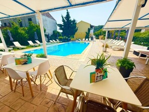 Poolside bar - Melitsa corfu hotel (Corfu)