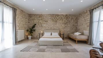 4 camere, ferro/asse da stiro, culla da viaggio, Wi-Fi gratuito