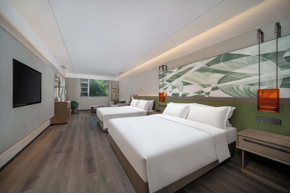 ห้องพรีเมียม, หลายเตียง | ผ้านวมขนเป็ด, ตู้นิรภัยในห้องพัก, ผ้าม่านกันแสง, เปล/เตียงเด็กอ่อน (ฟรี)