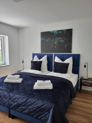 4 chambres, fer et planche à repasser, Wi-Fi, draps fournis