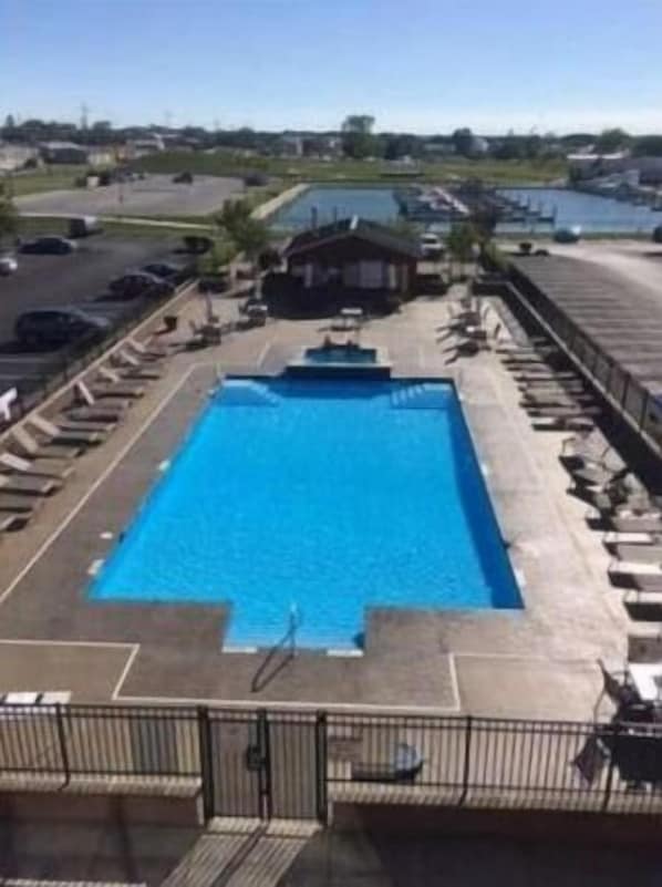 Piscine extérieure