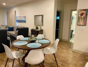 Dining - Firefly Cottage (Kelleys Island)