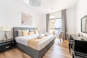 2 bedrooms, iron/ironing board, bed sheets