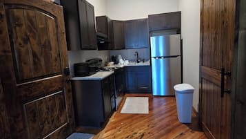 Micro-ondes, four, plaque de cuisson