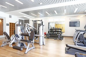 Fitness facility - Modern 1BR at Roen Menlo Park – Pool & Fire Pit (Menlo Park)