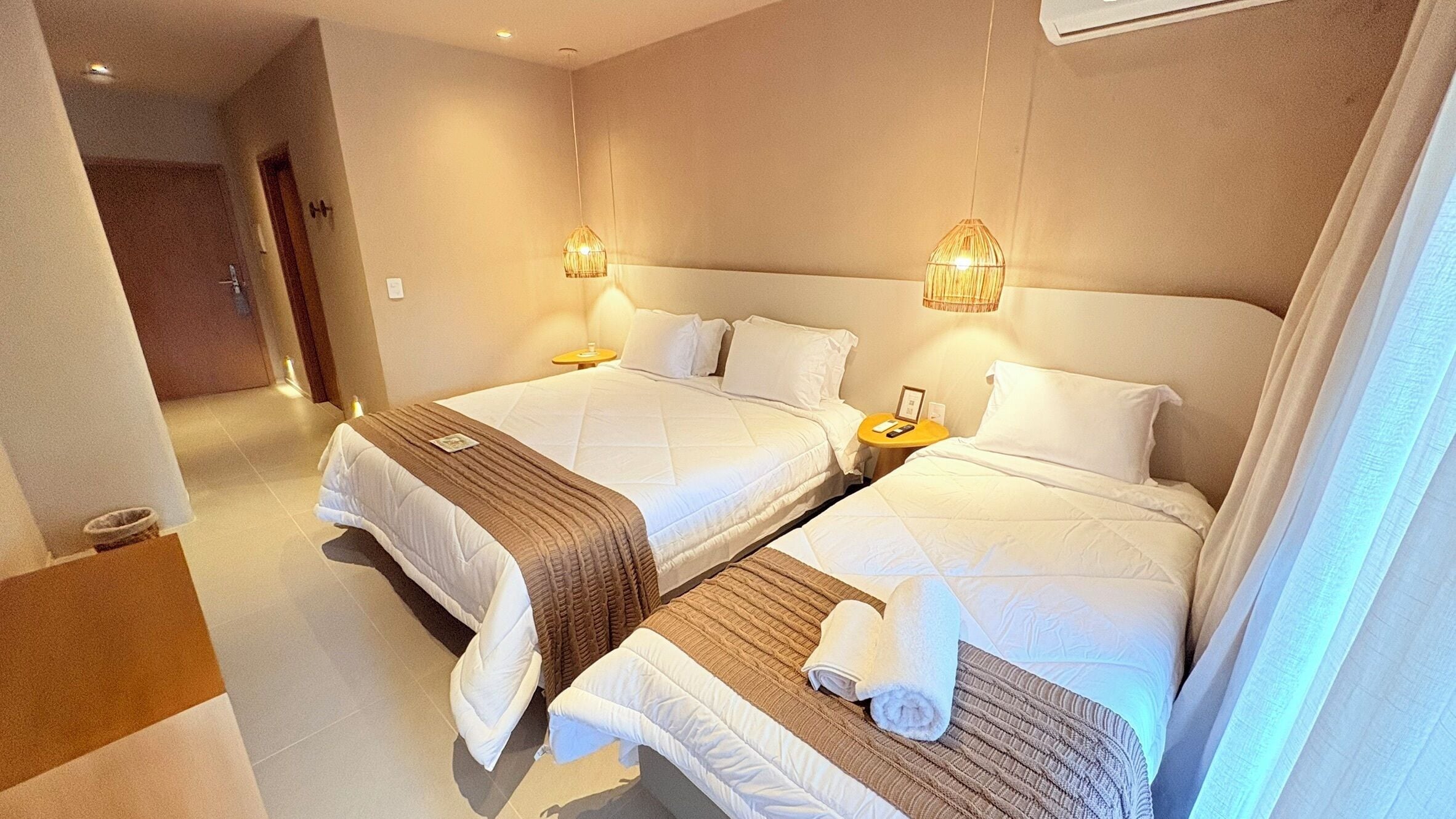 Tremannsrom – deluxe, hageutsikt | 1 soverom, sengetøy av topp kvalitet, senger med overmadrass og minibar