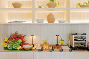 Petit déjeuner buffet compris tous les jours