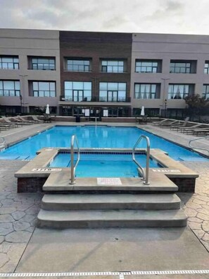 Pool - Condo Great for Large Family (Sandusky)