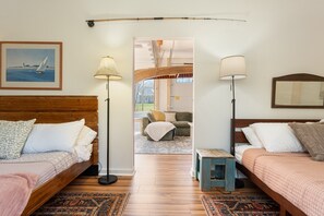 7 bedrooms, iron/ironing board, free WiFi, bed sheets