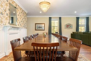Dining - The Acadia Base Camp (Ellsworth)