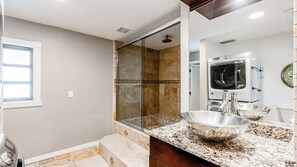 Unclassified image, 2 of 20, button