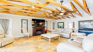 Unclassified image, 5 of 20, button