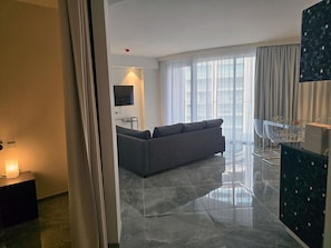 Apartment, 2 Bedrooms | Living area